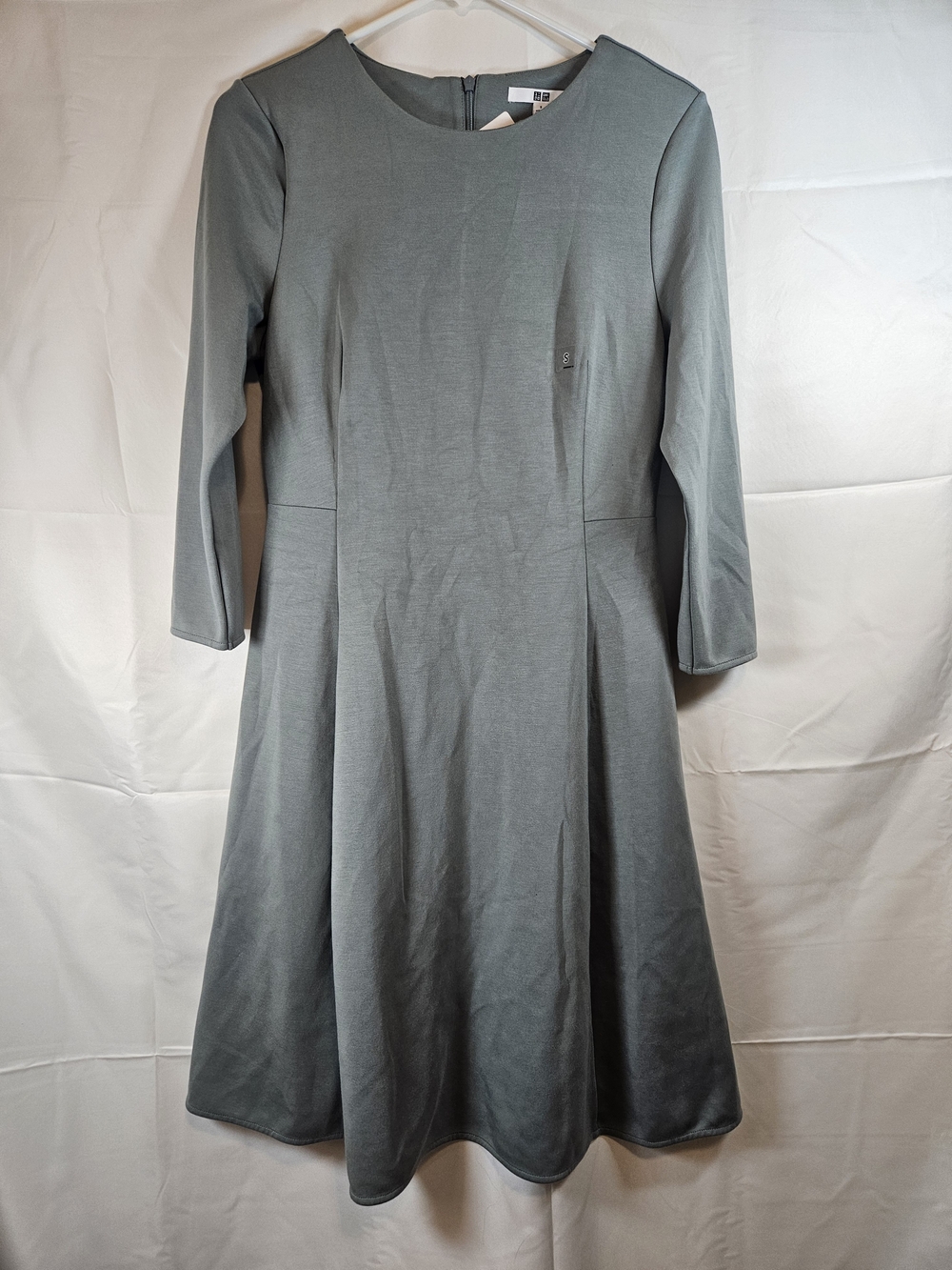 Uniqlo Long-Sleeve Dress in Gray-Green Modern Uniform Normcore Business Casual